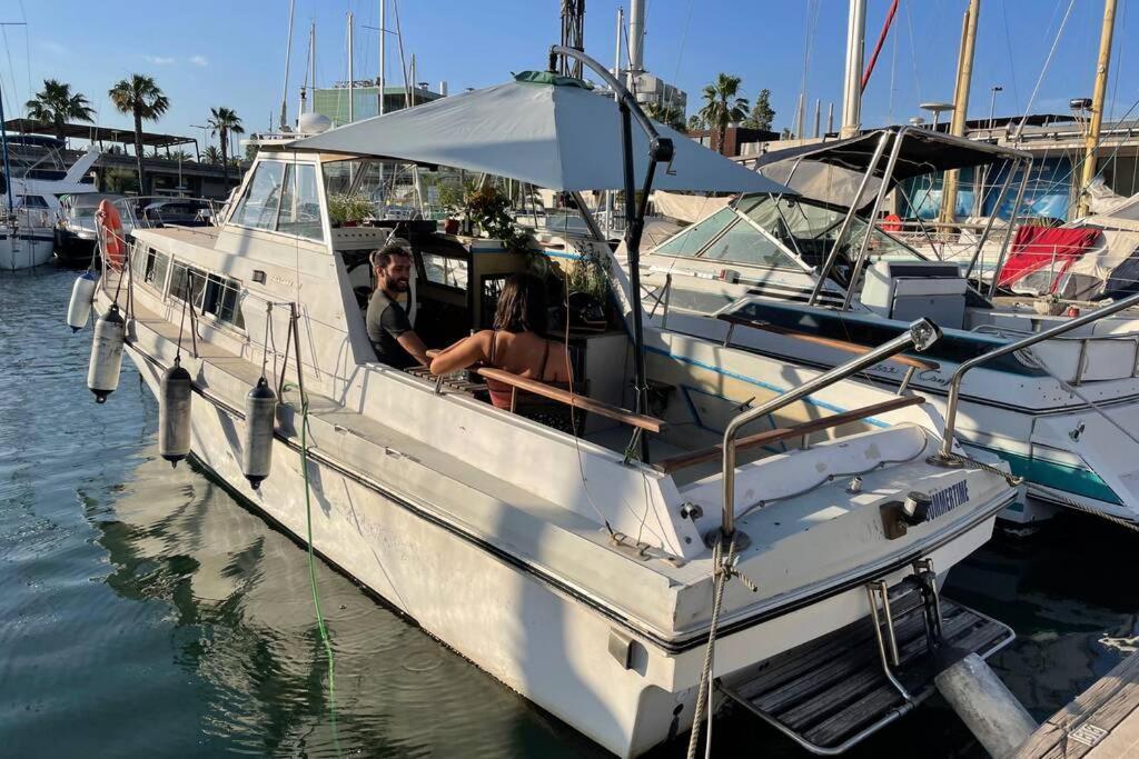 Beautiful 70S Vintage Yacht Boat In Barcelona Hotel Sant Adria de Besos Buitenkant foto